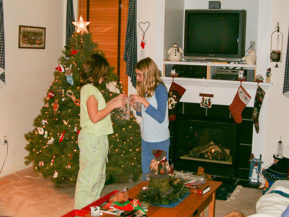 2003-Christmas-4-December-07,-2003.jpg